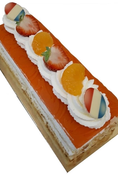 Oranje slagroomcake