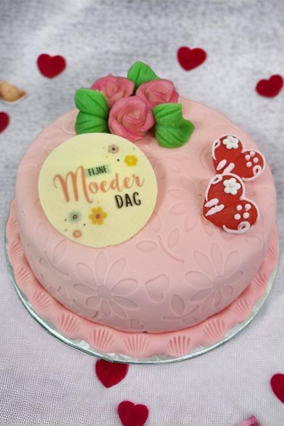 Moederdag taartje marsepein